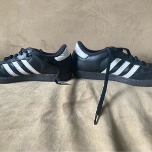 Adidas Originals Kids Samba Black Classic Lace Up Sneakers Size 5.5